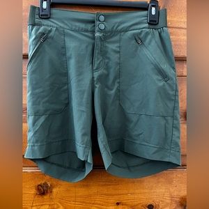 Bermuda athletic shorts